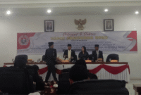 Rapat Paripurna Pandangan Umum Fraksi Gabungan terhadap Nota Pengantar Rancangan Peraturan Daerah (Ranperda) tentang Anggaran Pendapatan dan Belanja Daerah (APBD) Tahun Anggaran 2026, bertempat di runagn rapar DPRD, Rabu (05/11/2025)
