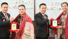 Semangat kolaborasi dan inovasi digital mewarnai ruang kerja Bupati Humbang Hasundutan pada Rabu (5/11/2025)